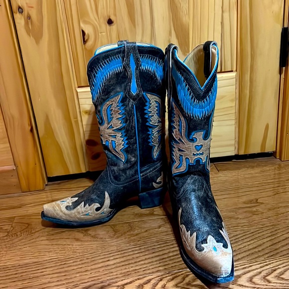 Corral boots - Picture 1 of 3